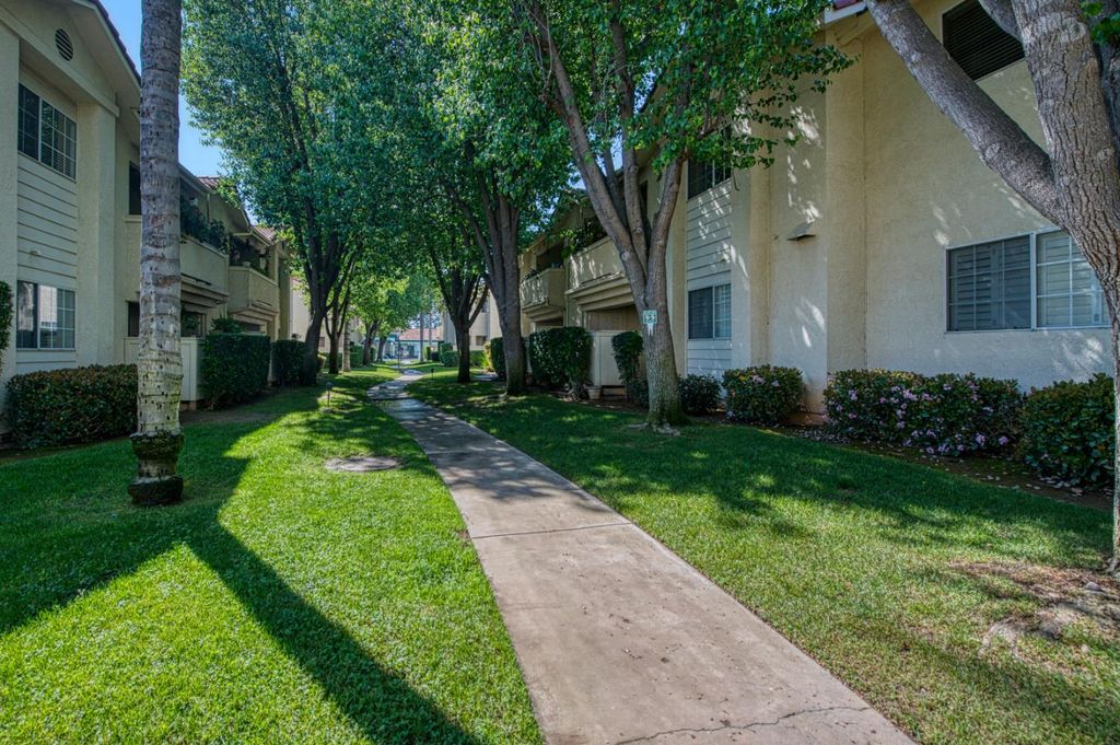 Image 18 of property listing at 1542 E Alluvial Avenue # 151, Fresno, CA 93720