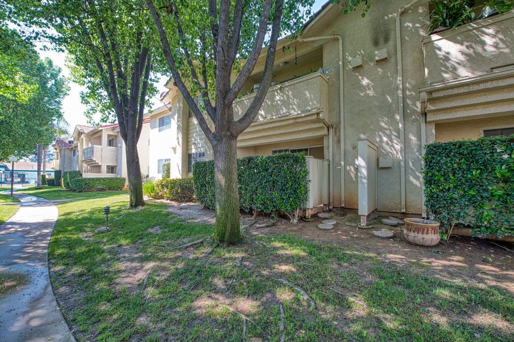 Image 19 of property listing at 1542 E Alluvial Avenue # 151, Fresno, CA 93720