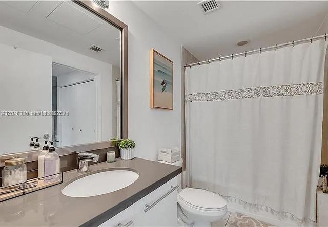 90 SW 3rd St 3211, Miami, FL 33130