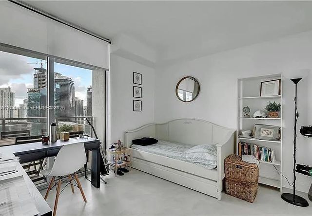 90 SW 3rd St 3211, Miami, FL 33130