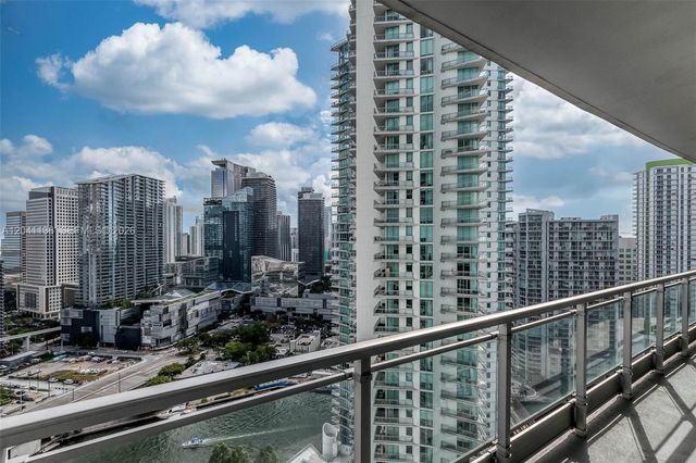 90 SW 3rd St 3211, Miami, FL 33130