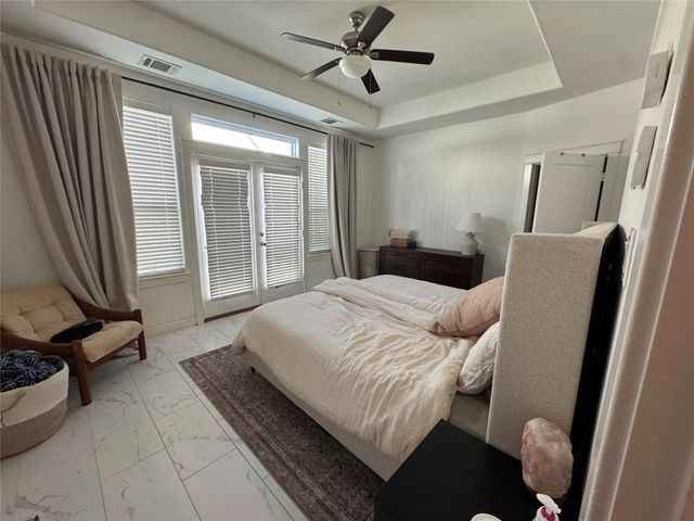 902 W 20th Street C, Houston, TX 77008