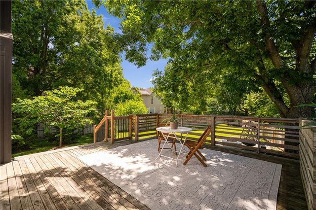11307 W 115th Street, Overland Park, KS 66210