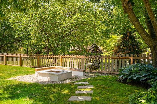 11307 W 115th Street, Overland Park, KS 66210