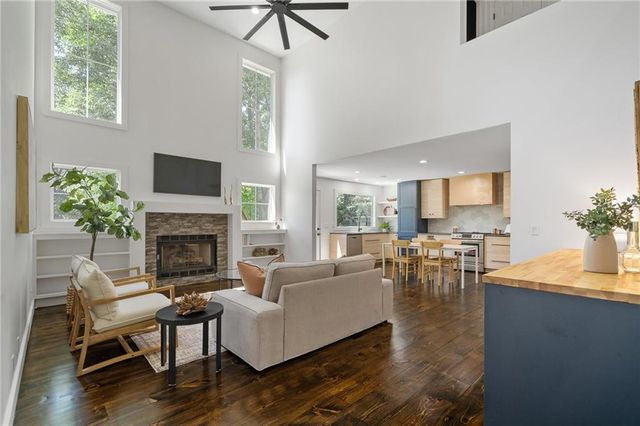 11307 W 115th Street, Overland Park, KS 66210