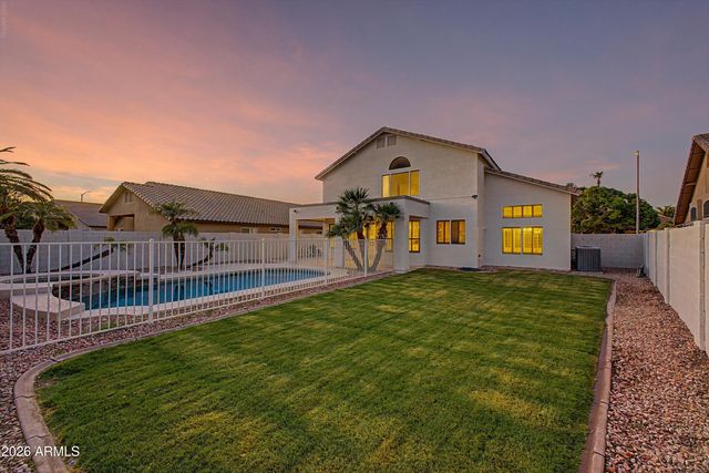 8237 W Quail Avenue, Peoria, AZ 85382