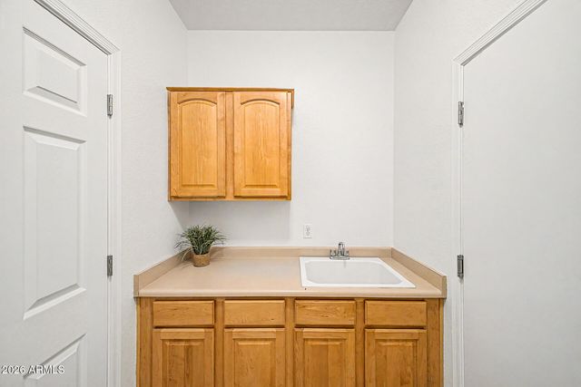 8237 W Quail Avenue, Peoria, AZ 85382
