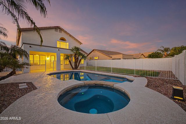8237 W Quail Avenue, Peoria, AZ 85382