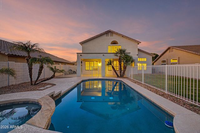 8237 W Quail Avenue, Peoria, AZ 85382