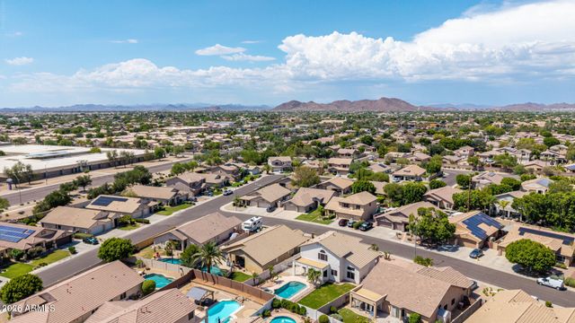8237 W Quail Avenue, Peoria, AZ 85382