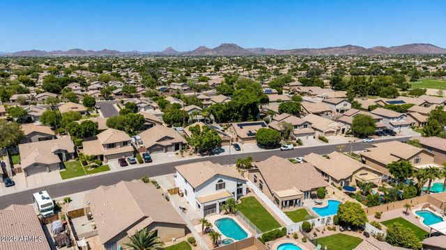 8237 W Quail Avenue, Peoria, AZ 85382
