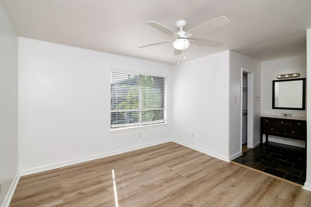 2808 Throckmorton Street 201, Dallas, TX 75219