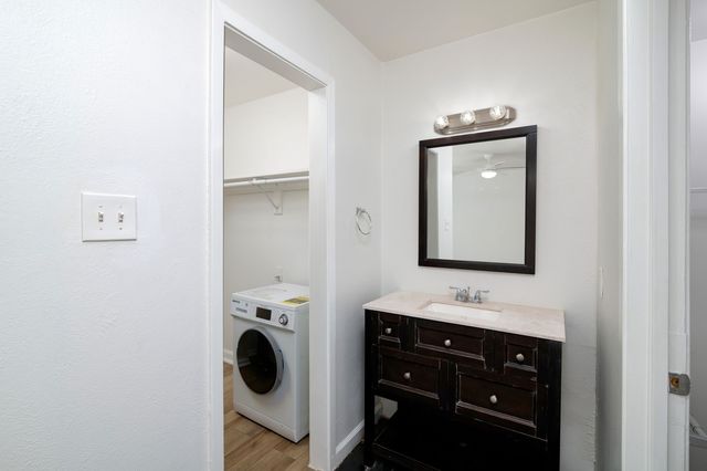 2808 Throckmorton Street 201, Dallas, TX 75219
