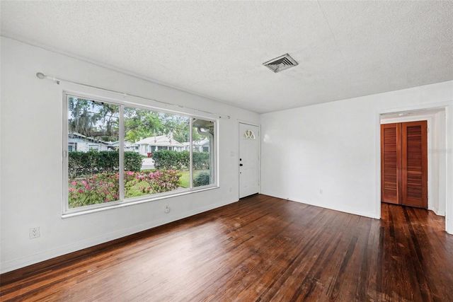 509 N WALKER STREET, Plant City, FL 33563