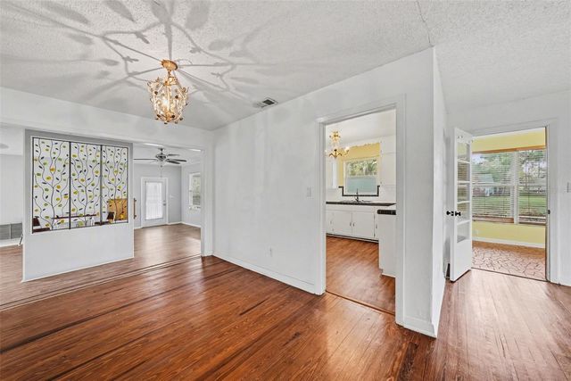 509 N WALKER STREET, Plant City, FL 33563