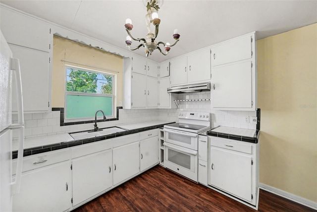 509 N WALKER STREET, Plant City, FL 33563