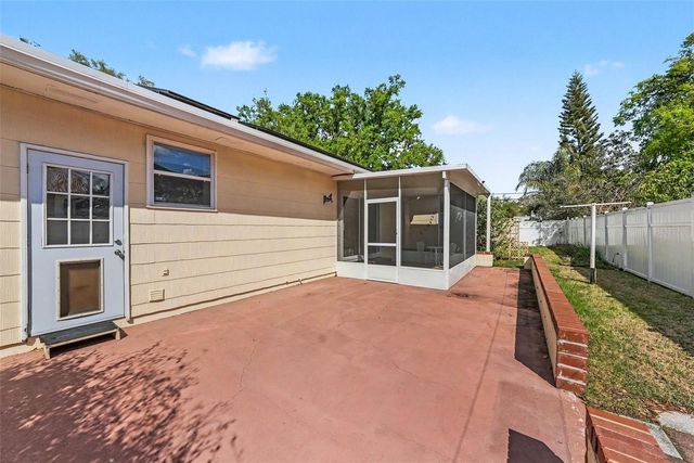 509 N WALKER STREET, Plant City, FL 33563