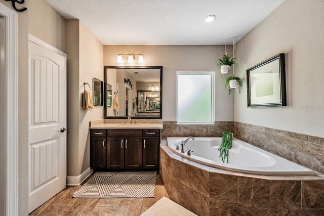 3007 W PALMIRA AVENUE, Tampa, FL 33629