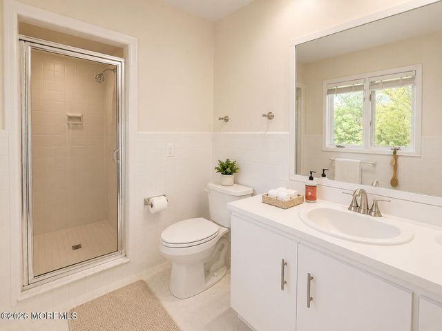 2 Borden Road, Middletown, NJ 07748