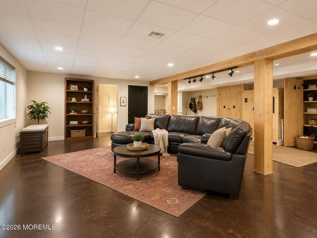 2 Borden Road, Middletown, NJ 07748