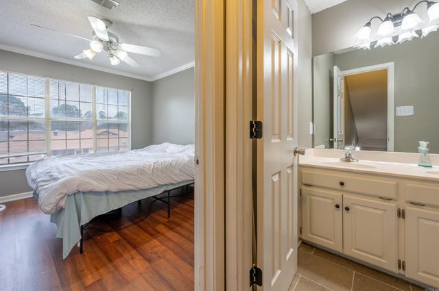 106 Foxrun Cove, Jacksonville, AR 72076