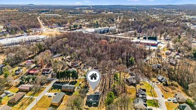 125 Albertson Road, Thomasville, NC 27360