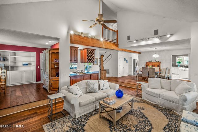 23 Tuscarora Avenue, Beaufort, SC 29907