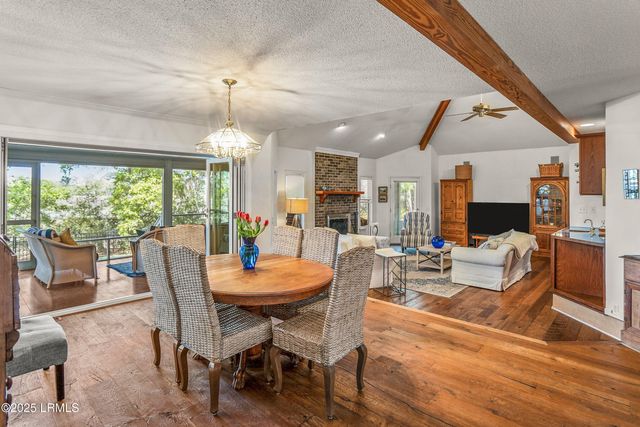 23 Tuscarora Avenue, Beaufort, SC 29907