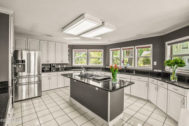 23 Tuscarora Avenue, Beaufort, SC 29907