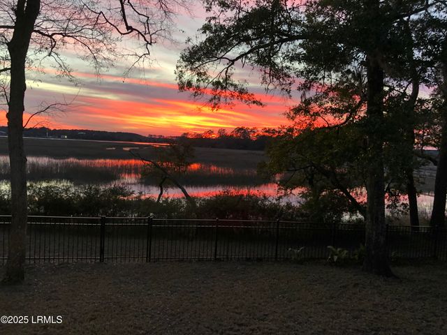 23 Tuscarora Avenue, Beaufort, SC 29907