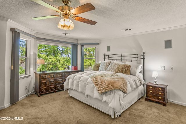 23 Tuscarora Avenue, Beaufort, SC 29907
