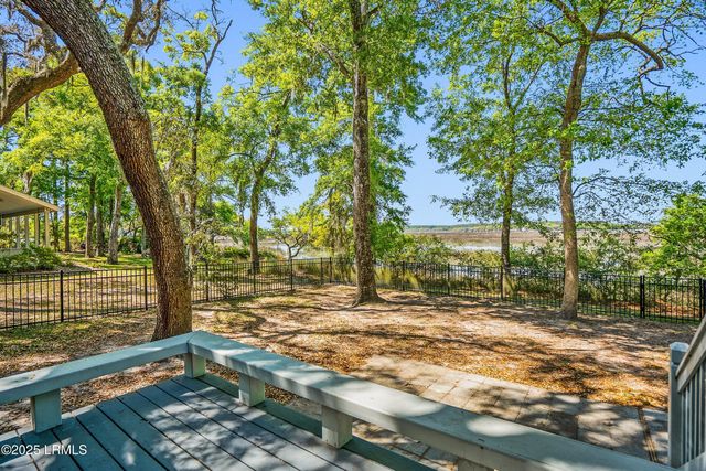 23 Tuscarora Avenue, Beaufort, SC 29907