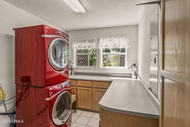 23 Tuscarora Avenue, Beaufort, SC 29907