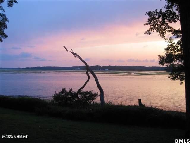 23 Tuscarora Avenue, Beaufort, SC 29907