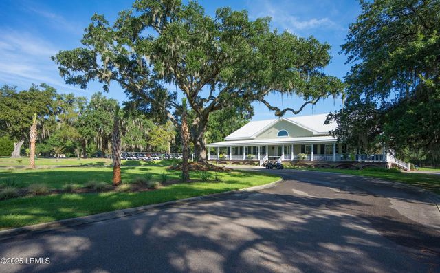 23 Tuscarora Avenue, Beaufort, SC 29907
