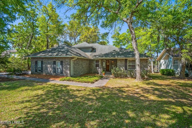23 Tuscarora Avenue, Beaufort, SC 29907