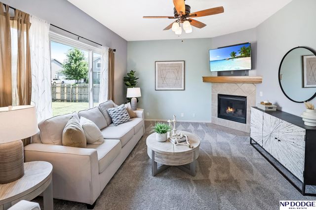 1709 Diane Street, Papillion, NE 68046