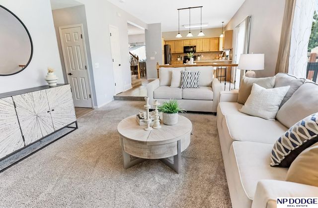 1709 Diane Street, Papillion, NE 68046