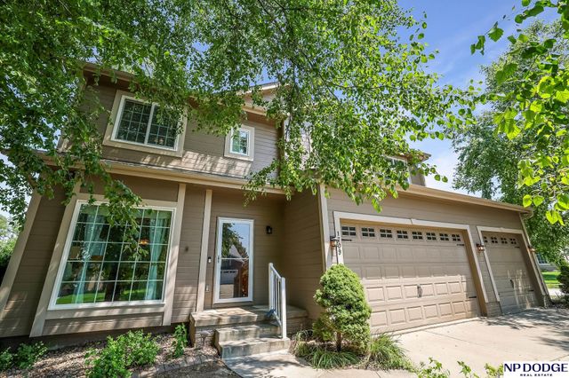 1709 Diane Street, Papillion, NE 68046
