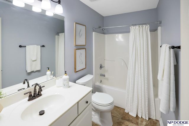 1709 Diane Street, Papillion, NE 68046