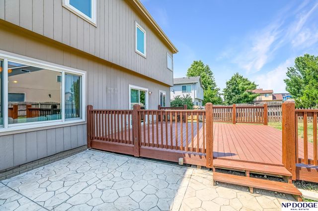 1709 Diane Street, Papillion, NE 68046