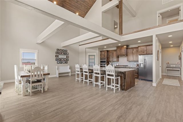 13917 HWY 82, Tahlequah, OK 74464