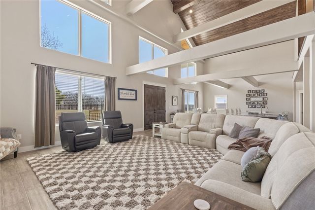 13917 HWY 82, Tahlequah, OK 74464