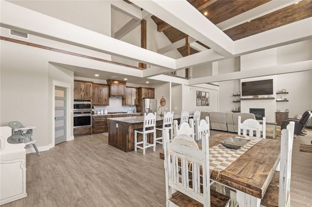 13917 HWY 82, Tahlequah, OK 74464