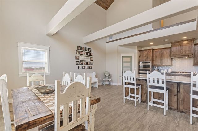 13917 HWY 82, Tahlequah, OK 74464