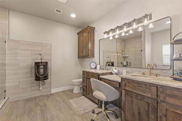 13917 HWY 82, Tahlequah, OK 74464