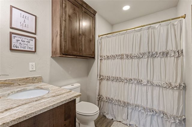 13917 HWY 82, Tahlequah, OK 74464