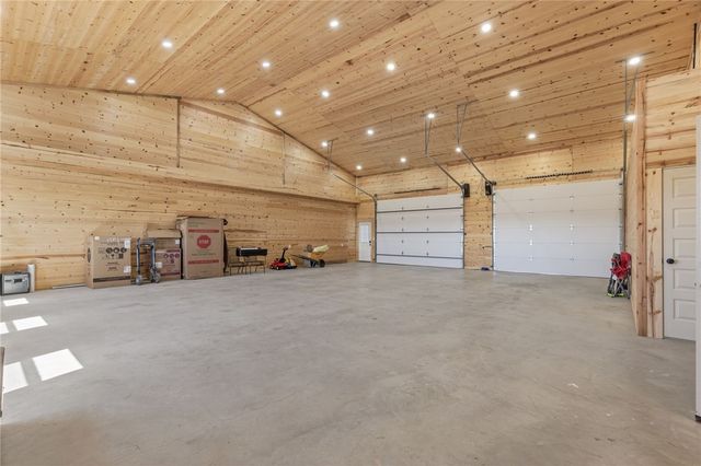 13917 HWY 82, Tahlequah, OK 74464