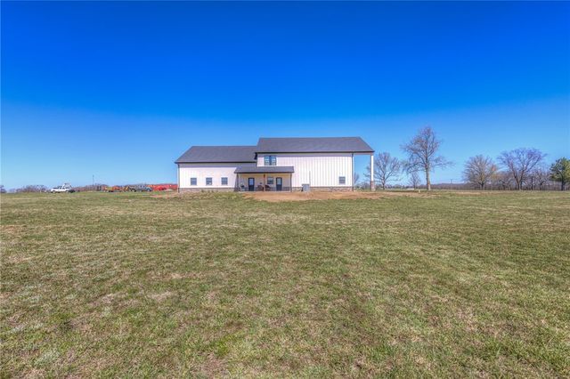 13917 HWY 82, Tahlequah, OK 74464