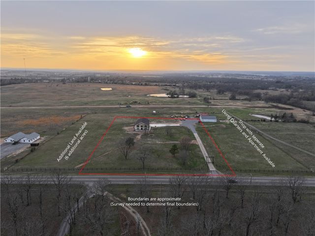 13917 HWY 82, Tahlequah, OK 74464